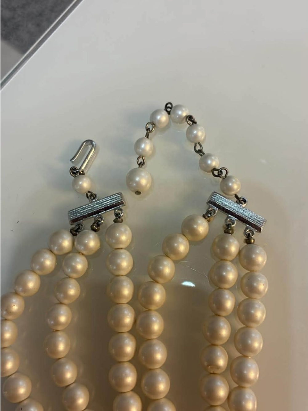Japan Classic Multi-Strand Pearl Necklace - White - Picture 5 of 7